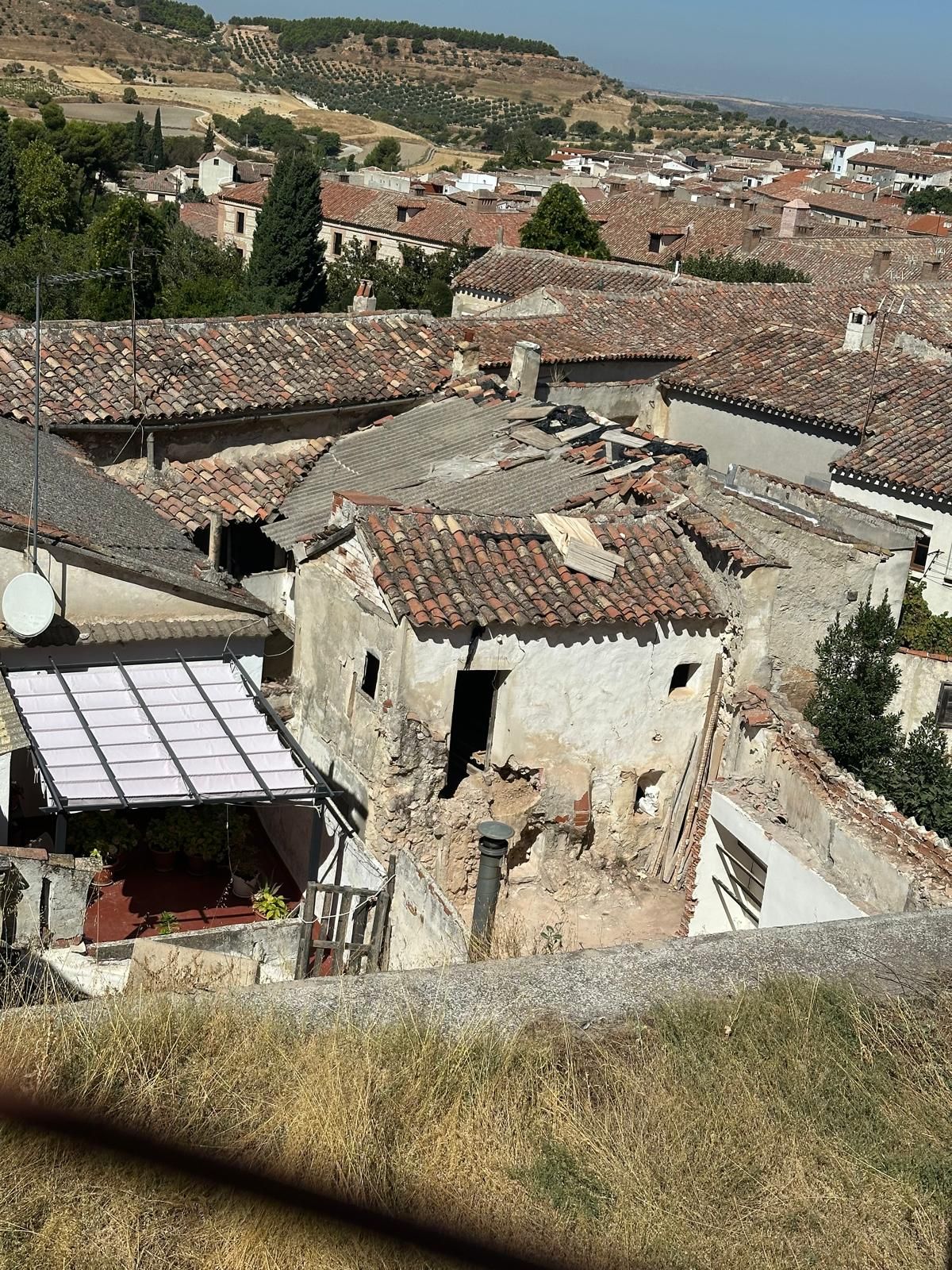 Casa derruida vista desde arriba antes de la obra